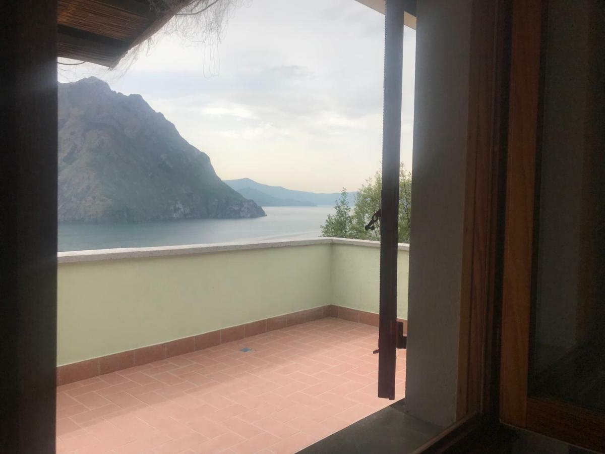 B&B Bellavista Castro  ภายนอก รูปภาพ
